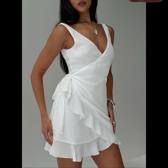 Princess Polly Mini Dress - Picture 2 of 4